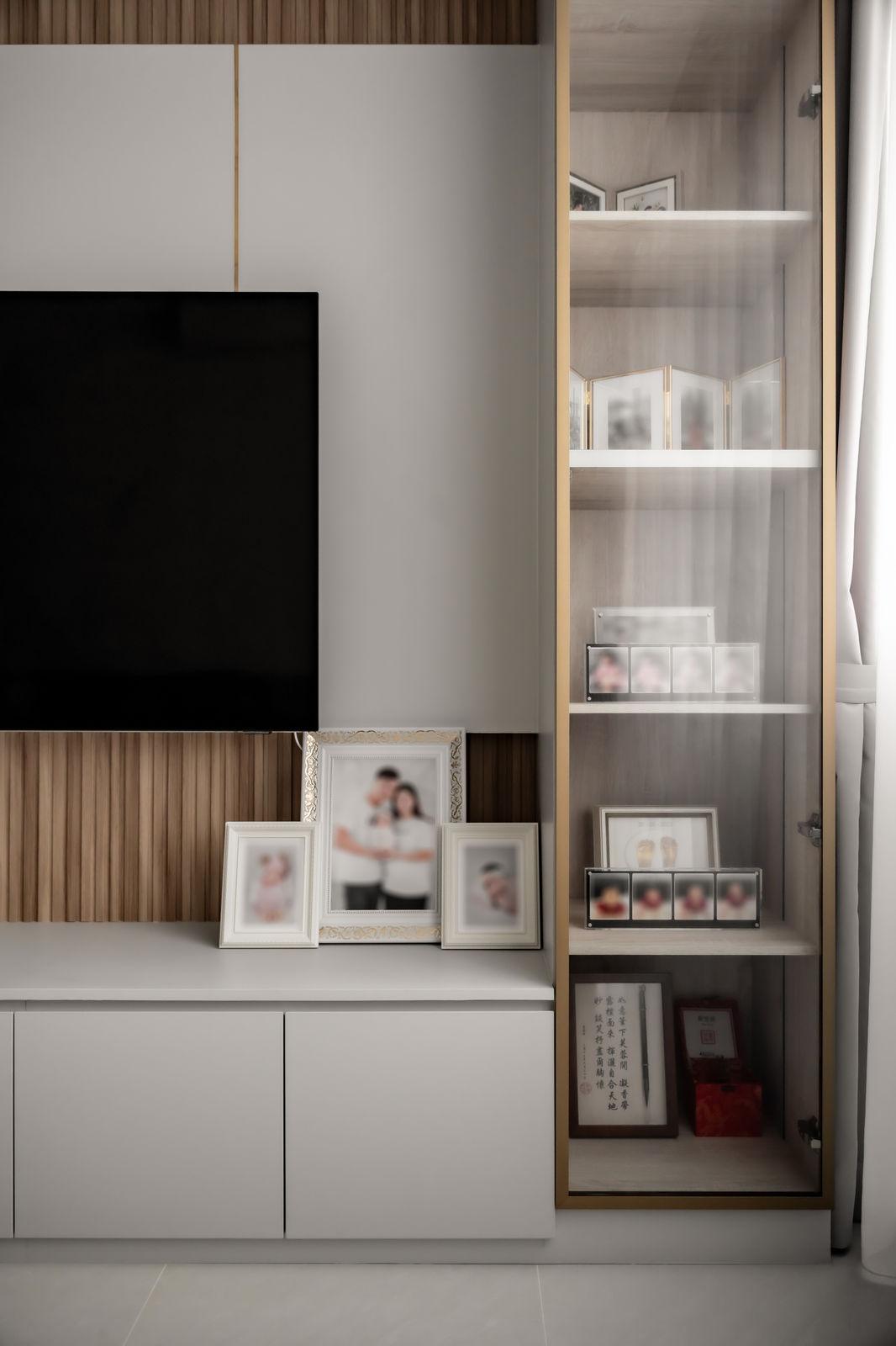 Ethereal Ecru Condominium renovation in The Lakeshore, view 3