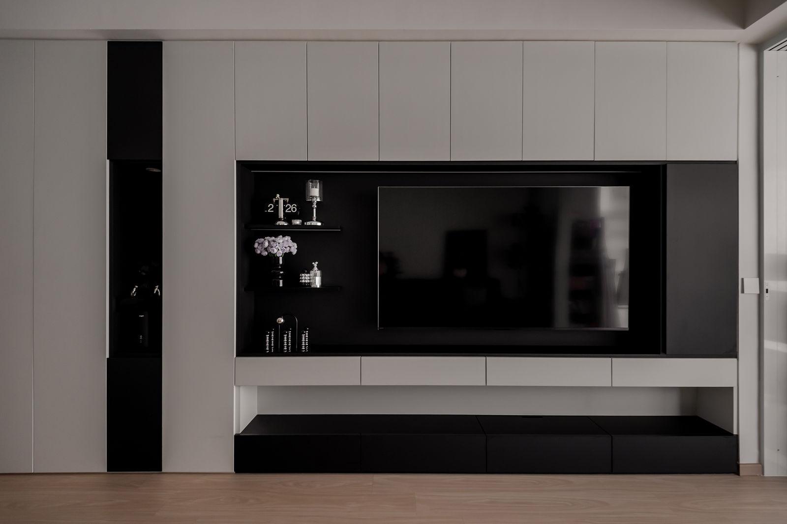 Mono & Muse Condominium renovation in Caspian, view 4